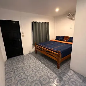 Divers House קו טאו