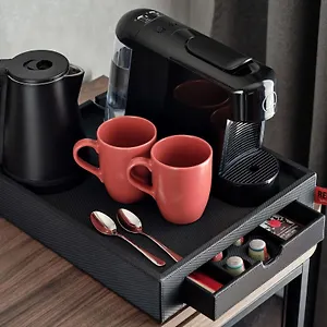 Radisson Red & Radisson Red Apartments, מלון