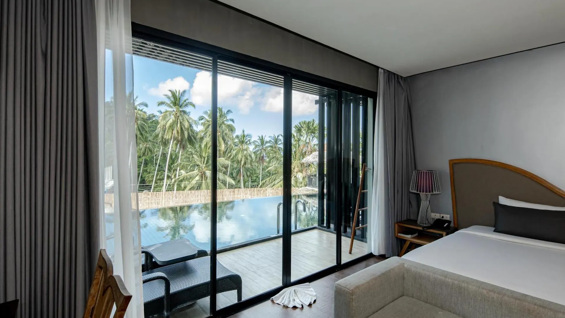 The Tarna Resort, Koh Tao Resort